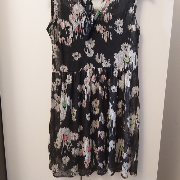 Bebop Medium Dress - Picture 4 of 9